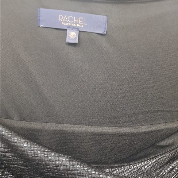 Plus Size - Picture 3 of 8